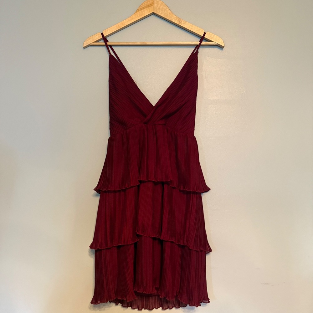 Altar'd State Burgundy Pleated Tiered Mini Dress‎ V-Neck D2114 Mens Size M